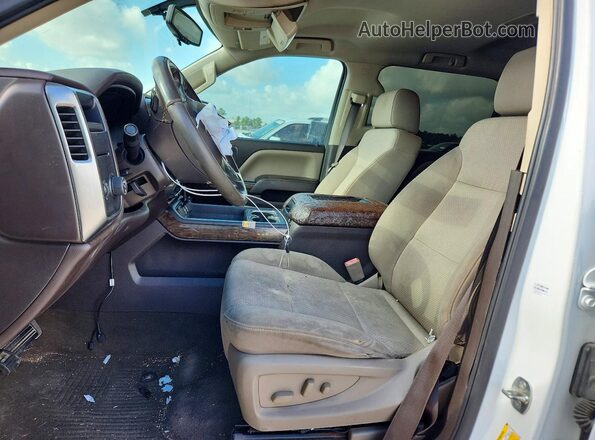 3GCPCREC2JG479189 2018 CHEVROLET SILVERADO Белый Вид салона спереди