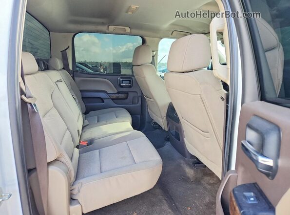 3GCPCREC2JG479189 2018 CHEVROLET SILVERADO Белый Вид задних сидений
