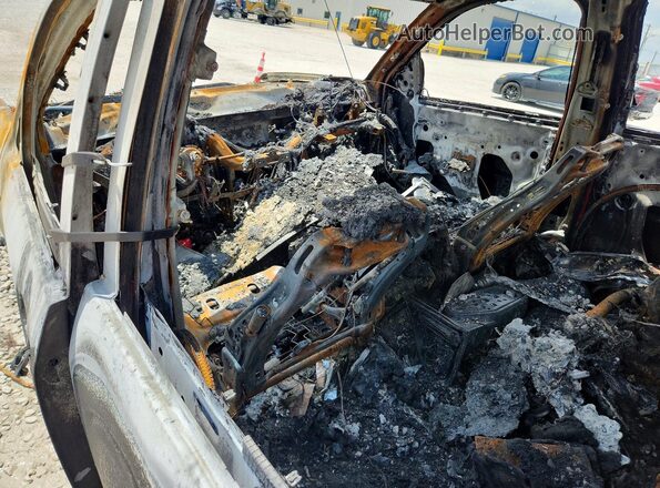 3GCPCREC3HG390497 2017 CHEVROLET SILVERADO Красный Вид панели приборов