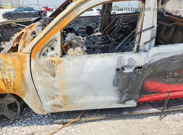 3GCPCREC3HG390497 2017 CHEVROLET SILVERADO Красный Вид салона спереди