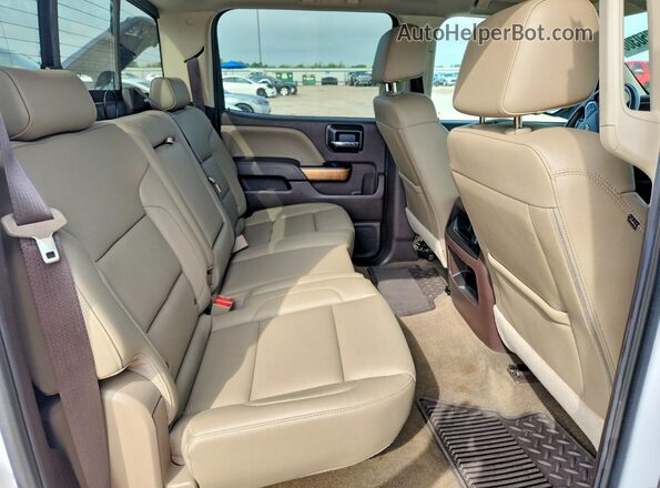 3GCPCSEC0JG280889 2018 CHEVROLET SILVERADO White Rear seats view