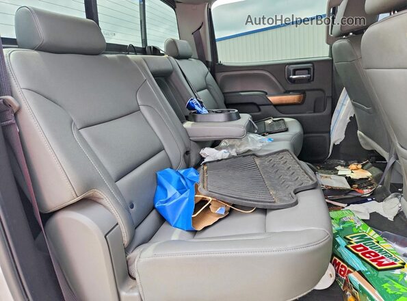 3GCPCSEC5HG144932 2017 CHEVROLET SILVERADO White Rear seats view