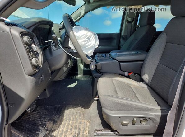 3GCPKBEK8TG185624 2026 CHEVROLET SILVERADO White Widok wnętrza z przodu