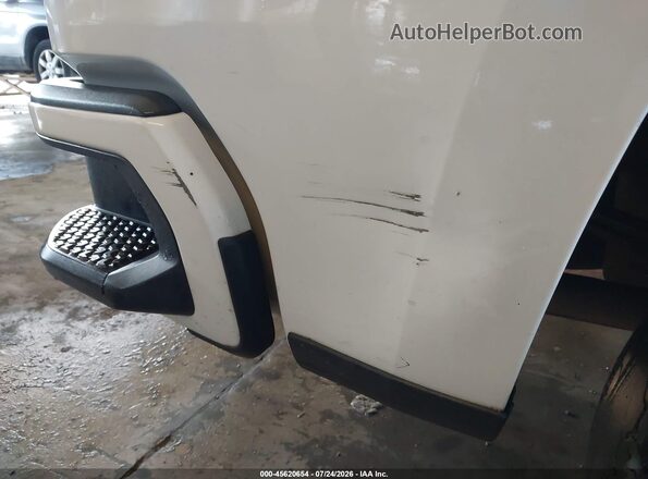 3GCPWBEF0KG111099 2019 CHEVROLET SILVERADO White Widok wnętrza z tyłu