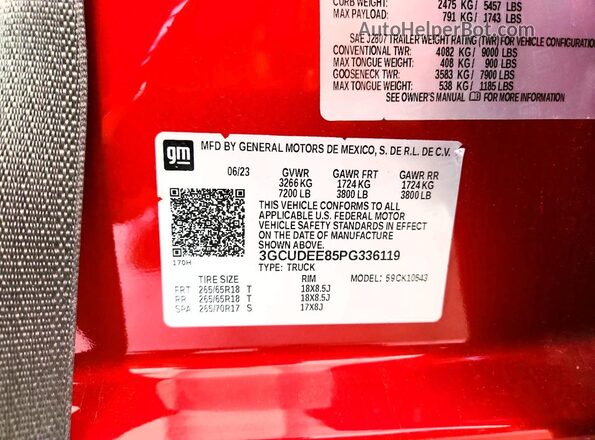 3GCUDEE85PG336119 2023 CHEVROLET SILVERADO Red Vista del compartimento del motor