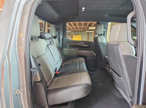 3GCUDHE80RG163582 2024 CHEVROLET SILVERADO Silver უკანა სავარძლების ხედი