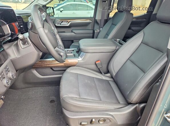 3GCUKFEL6TG115249 2026 CHEVROLET SILVERADO Зеленый Вид салона спереди