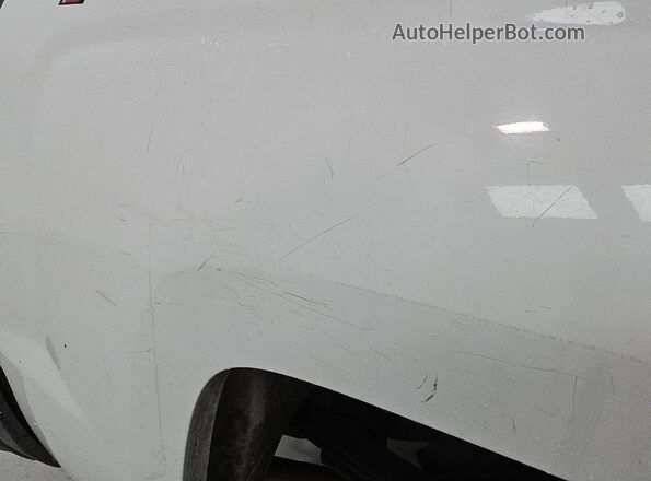 3GCUKNEC2JG172068 2018 CHEVROLET SILVERADO White 