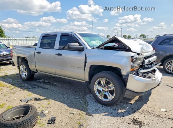 3GCUKPEC1JG600319 2018 CHEVROLET SILVERADO Серебряный Передняя правая четверть
