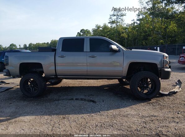 3GCUKREC0HG356099 2017 CHEVROLET SILVERADO Gray Rear interior view