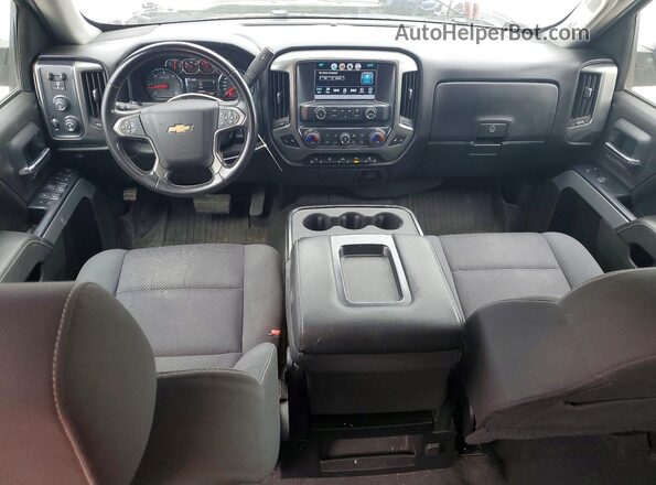 3GCUKREC0JG577109 2018 CHEVROLET 1500 Silver Widok deski rozdzielczej