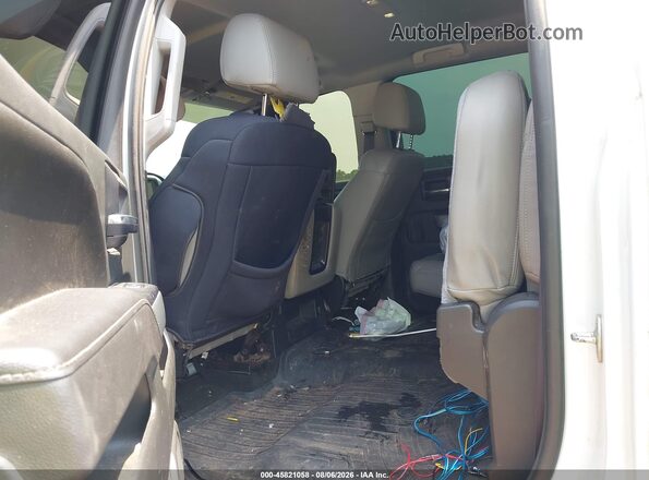 3GCUKREC1HG289433 2017 CHEVROLET SILVERADO White Widok naklejki z numerem VIN