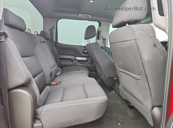 3GCUKREC1JG191539 2018 CHEVROLET SILVERADO Красный Вид задних сидений