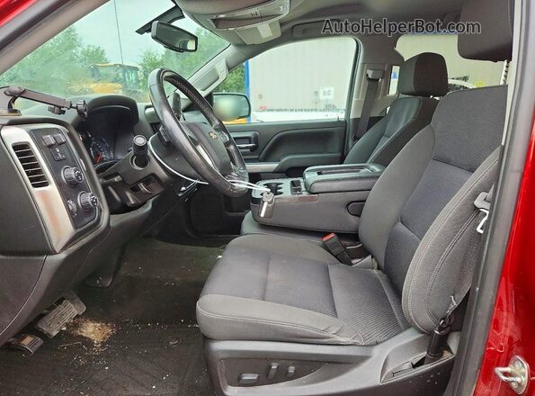 3GCUKREC2JG207358 2018 CHEVROLET SILVERADO Red Вид салону спереду