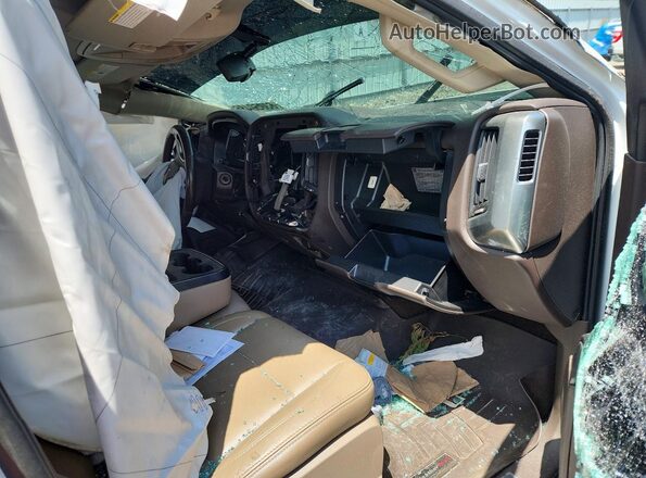3GCUKREC3JG308232 2018 CHEVROLET SILVERADO White Widok deski rozdzielczej