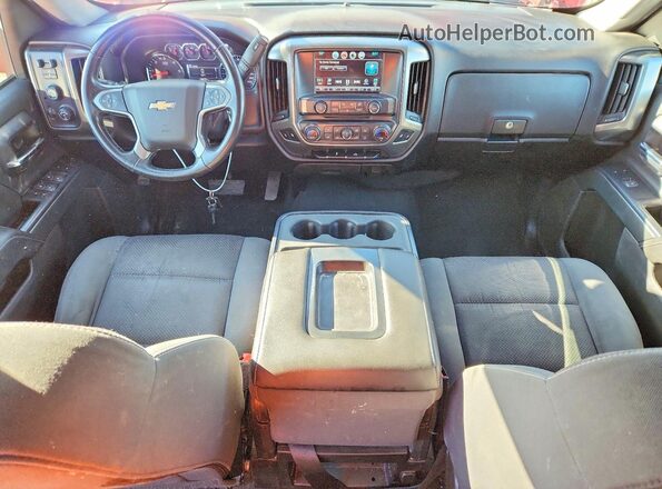 3GCUKREC4JG532089 2018 CHEVROLET SILVERADO Red Вид панелі приладів