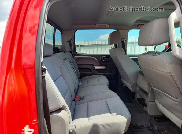 3GCUKREC4JG595919 2018 CHEVROLET SILVERADO Red უკანა სავარძლების ხედი