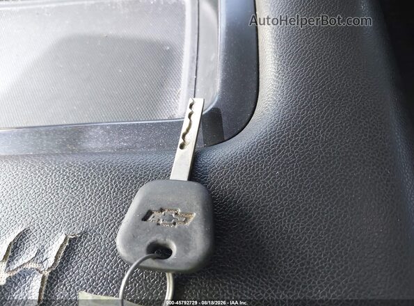 3GCUKREC6HG405550 2017 CHEVROLET SILVERADO White Widok deski rozdzielczej