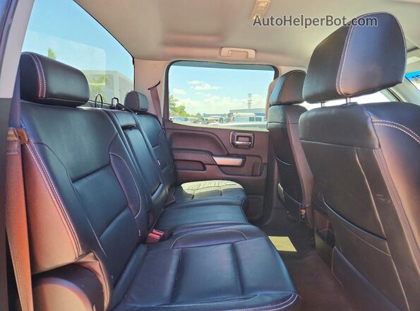 3GCUKREC6JG157872 2018 CHEVROLET SILVERADO Gray Widok tylnych siedzeń