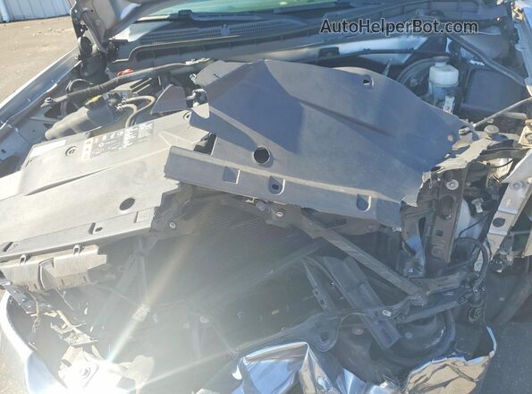 3GCUKREC8JG497329 2018 CHEVROLET SILVERADO Silver Vista interior trasera