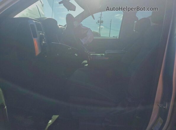 3GCUKREC8JG497329 2018 CHEVROLET SILVERADO Silver Vista interior delantera