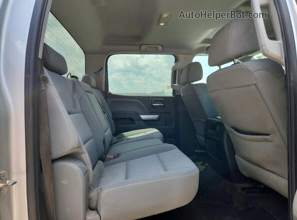 3GCUKREC9GG215739 2016 CHEVROLET SILVERADO Silver Widok tylnych siedzeń