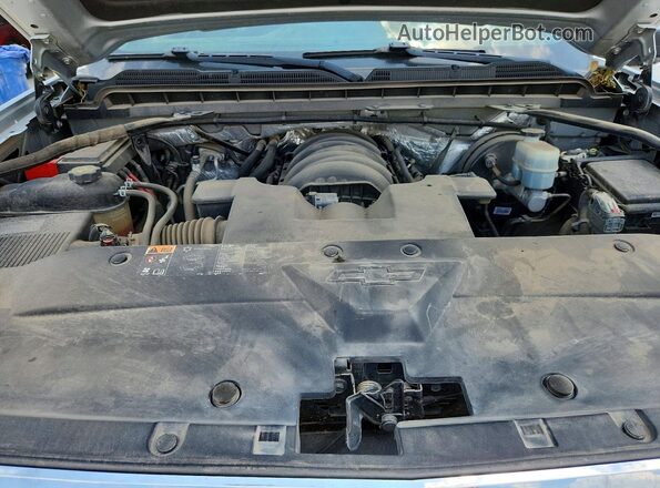 3GCUKREC9GG215739 2016 CHEVROLET SILVERADO Silver Widok wnętrza z tyłu