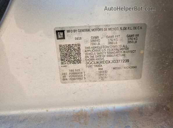 3GCUKRECXJG377239 2018 CHEVROLET SILVERADO Silver Vista del compartimento del motor