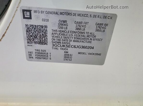 3GCUKSEC6JG360204 2018 CHEVROLET SILVERADO White Vista del compartimento del motor