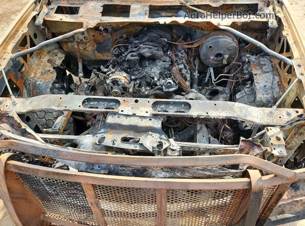 3GCUKTEJ2HG460508 2017 CHEVROLET SILVERADO Burn Vista interior trasera