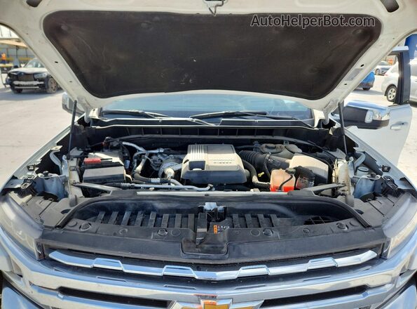 3GCUYGET9NG171483 2022 CHEVROLET SILVERADO White Widok wnętrza z tyłu
