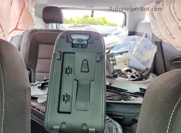 3GKALMEG8RL383585 2024 GMC TERRAIN White Vista de los asientos traseros