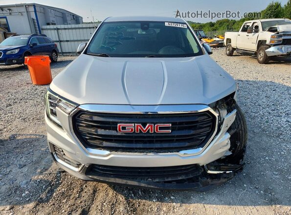 3GKALMEV3NL179382 2022 GMC TERRAIN Серебряный Вид спереди
