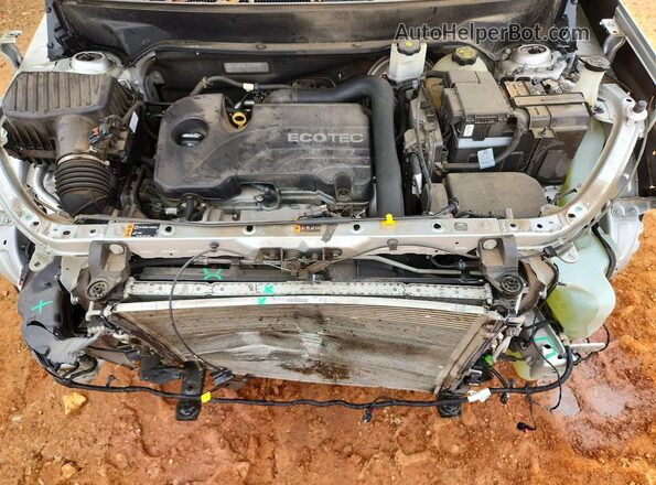 3GKALMEV8JL163334 2018 GMC TERRAIN Silver ძრავის განყოფილების ხედი