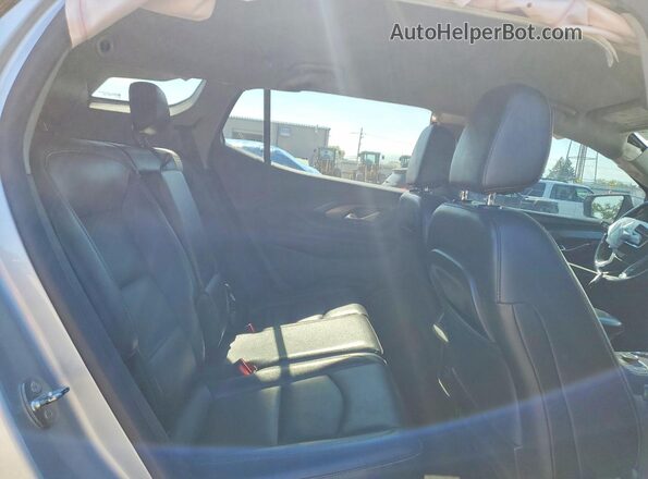 3GKALPEV8KL176345 2019 GMC TERRAIN Silver Вид задньої частини салону