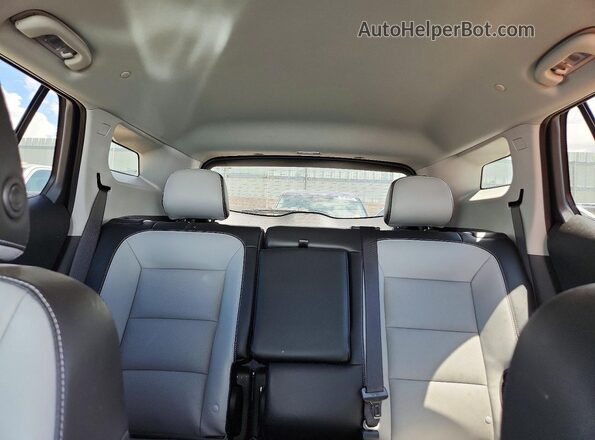 3GKALPEV9NL263059 2022 GMC TERRAIN White Vista de los asientos traseros