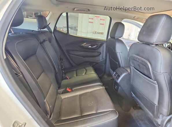 3GKALSEX3JL384555 2018 GMC TERRAIN White Vista interior trasera