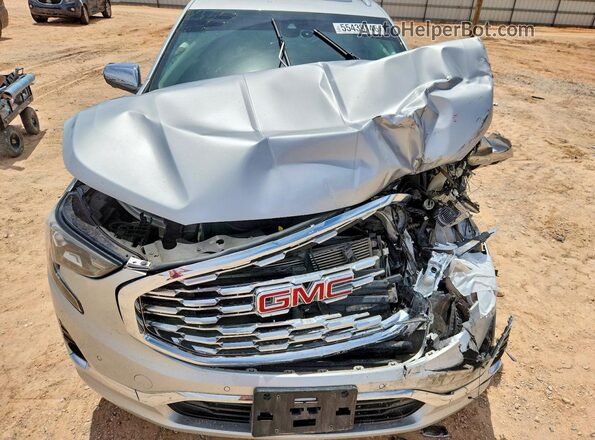 3GKALSEX8KL157931 2019 GMC TERRAIN Silver Vista del compartimento del motor