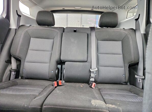 3GKALTEV1NL223504 2022 GMC TERRAIN Silver Vista de los asientos traseros