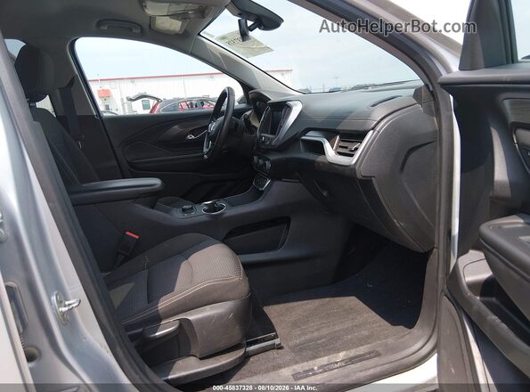 3GKALTEV7NL268396 2022 GMC TERRAIN Silver Widok wnętrza z przodu