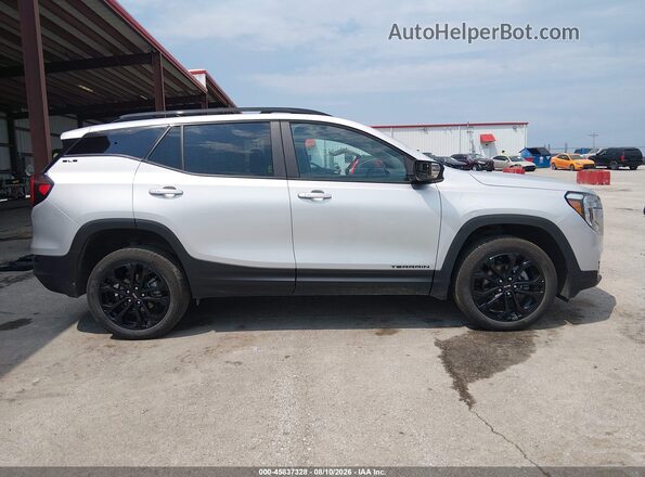 3GKALTEV7NL268396 2022 GMC TERRAIN Silver Widok wnętrza 360 stopni