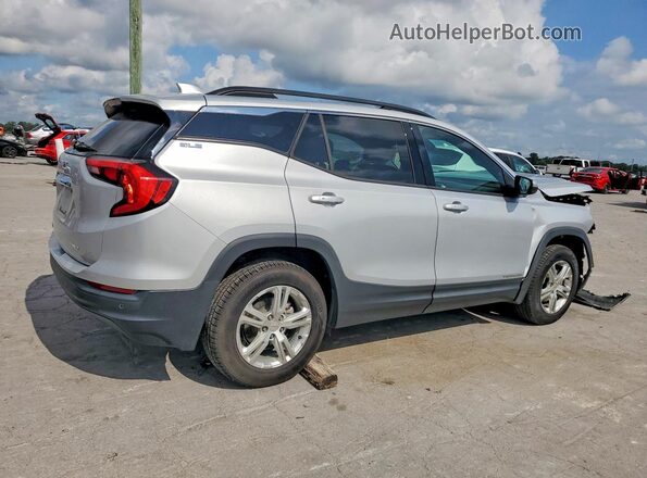 3GKALTEV9LL282796 2020 GMC TERRAIN Silver Trasero derecho