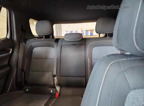 3GKALUEG3TL496500 2026 GMC TERRAIN Gray Widok tylnych siedzeń