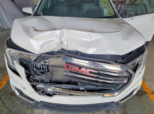 3GKALVEG0PL257451 2023 GMC TERRAIN White Vista del compartimento del motor