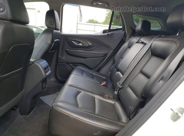 3GKALVEV9ML381132 2021 GMC TERRAIN White Vista de los asientos traseros