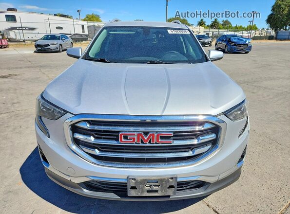 3GKALVEX5JL277931 2018 GMC TERRAIN Silver Դիմացի տեսք