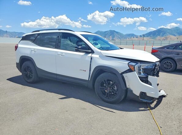 3GKALYEG7RL124819 2024 GMC TERRAIN Белый Передняя правая четверть
