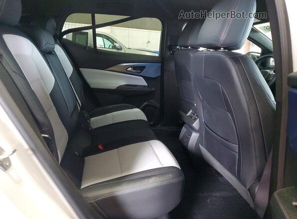 3GN7DLRR5SS124595 2025 CHEVROLET EQUINOX White უკანა სავარძლების ხედი