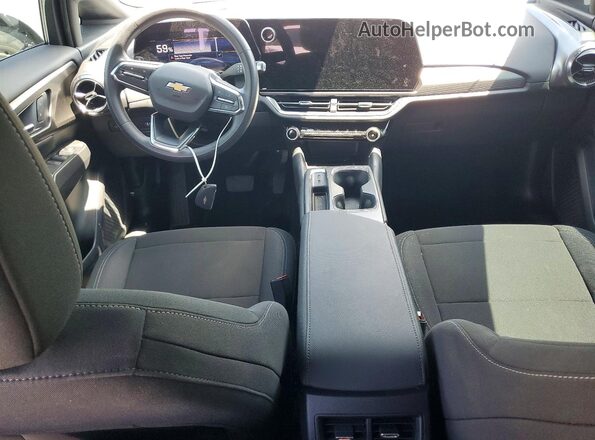 3GN7DMRP9TS118255 2026 CHEVROLET EQUINOX Серебряный Вид панели приборов