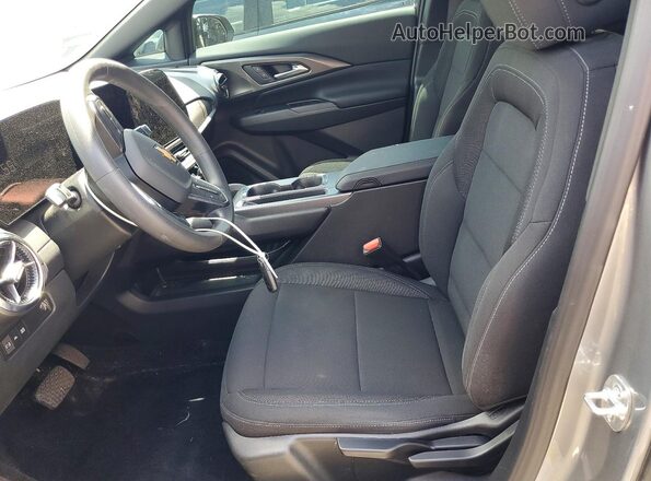 3GN7DMRP9TS118255 2026 CHEVROLET EQUINOX Серебряный Вид салона спереди